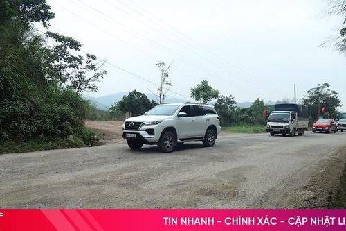 Vì sao quốc lộ 15 qua dốc Đồng Bụt hư hỏng nặng?