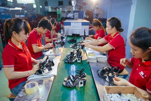 Ngành da giày: Chủ động nguyên phụ liệu, vượt 'sóng' thị trường