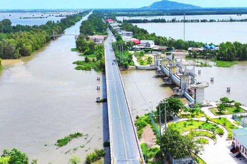Dọc dòng kênh Vĩnh Tế