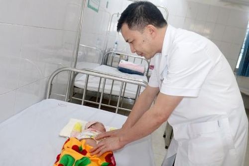 Bắc Ninh: Phẫu thuật tạo hình thành công dị tật hậu môn trực tràng cho trẻ sơ sinh 26 ngày tuổi