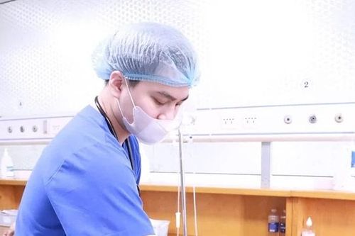 Hàng chục ca viêm tụy cấp nặng do uống rượu, bia
