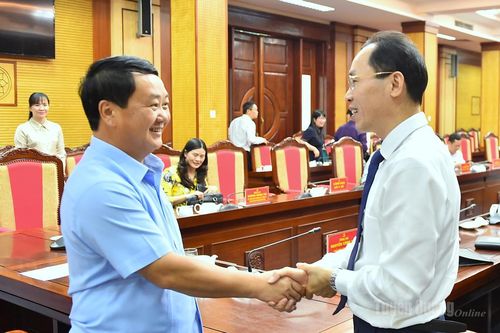 Bí thư Tỉnh ủy Hầu A Lềnh tiếp Tập đoàn HYH về đề xuất đầu tư các dự án tại Tuyên Quang