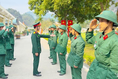Giúp chiến sĩ mới bắt nhịp nhanh với môi trường quân ngũ