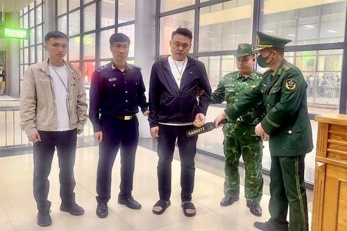 Quảng Ninh: Bắt giữ đối tượng vận chuyển gần 20 cây vàng qua cửa khẩu Móng Cái