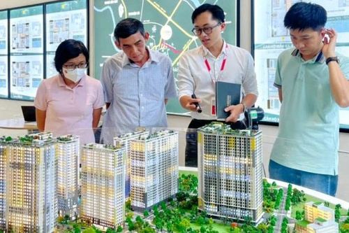 Áp lực lãi vay, người mua nhà dè dặt