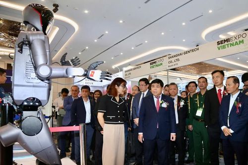 84 công nghệ cao ưu tiên đầu tư: Việt Nam đặt trọng tâm vào AI, bán dẫn và robot