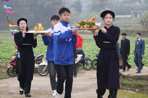 Độc đáo nghi lễ cầu mùa trong Lễ hội Lồng tồng miền non nước