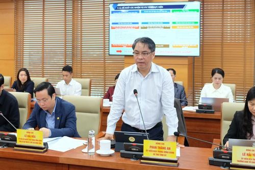 UBND tỉnh họp triển khai xây dựng hệ thống đánh giá cán bộ, công chức, viên chức của tỉnh