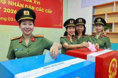 100% cán bộ, chiến sĩ Công an TPHCM hoàn thành nghĩa vụ cử tri sớm
