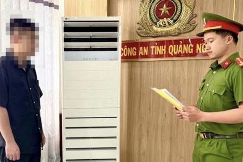 Bắt đối tượng lừa đảo hơn 200 triệu qua kêu gọi đầu tư cổ phiếu