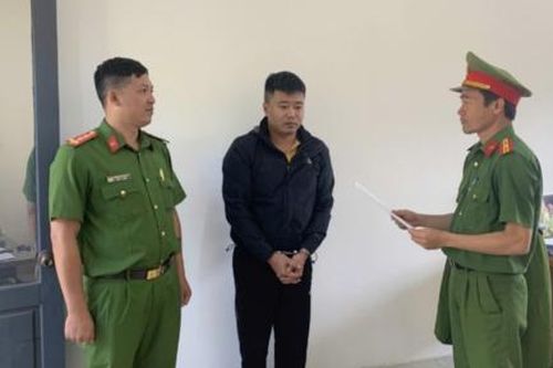 Bắt tạm giam 'cò đất' lừa đảo chiếm đoạt gần nửa tỷ đồng