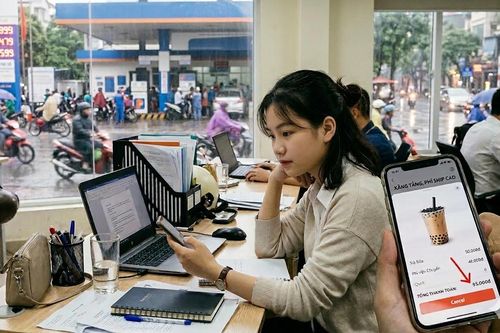 Xăng đắt, tôi bỏ trà sữa vì mất 45 nghìn đồng tiền ship cho ly nước 50 nghìn