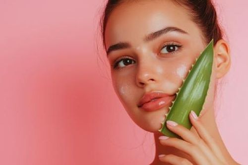 Da dầu dùng gel lô hội được không? Những điều cần biết trước khi sử dụng