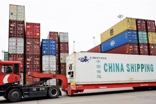 Trung Quốc: Xuất khẩu bùng nổ đầu năm 2026, vượt xa dự báo