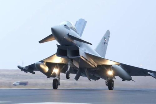 Nghi vấn Kuwait mất nhiều tiêm kích hiện đại sau đòn tấn công bằng tên lửa và UAV