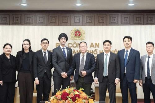Giám đốc Công an thành phố Hà Nội tiếp Đại sứ Singapore, trao đổi về xây dựng đô thị thông minh