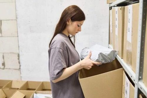 Nga tăng cường hệ thống quản lý trước sự bùng nổ thương mại điện tử
