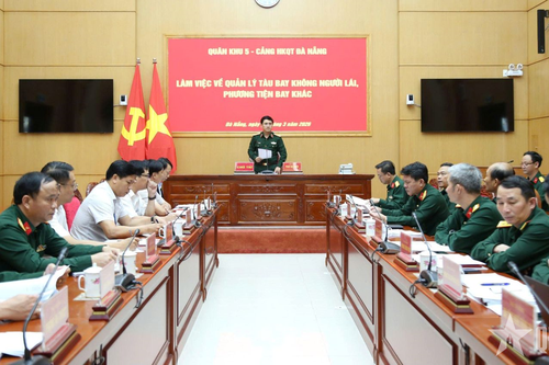 Quân khu 5 làm việc với Cảng Hàng không quốc tế Đà Nẵng về bảo đảm an toàn vùng trời