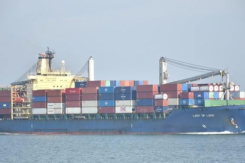 Cước vận tải container nội địa tăng mạnh do áp lực nhiên liệu