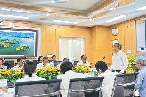 Xây dựng hệ thống chăm sóc sức khỏe người cao tuổi toàn diện, hiện đại và bền vững