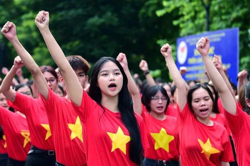 Khơi dậy khát vọng cống hiến