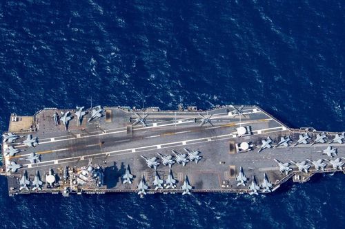 Hơn 600 thủy thủ Mỹ 'vật lộn' với đám cháy kéo dài 30 giờ trên tàu sân bay USS Gerald R. Ford