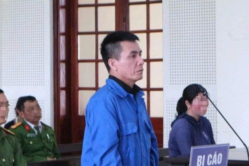 Mang dao sang nhà ngoại đâm vợ vì đòi ly hôn