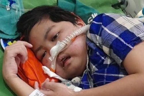 Mắc bệnh nguy kịch, cậu bé 10 tuổi cần ghép tủy để giành lại sự sống