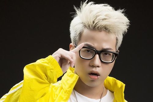 Người nổi tiếng quảng cáo cá độ phi pháp: Ngây thơ hay mờ mắt vì tiền?