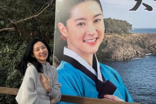 Lee Young Ae trở lại phim trường Nàng Dae Jang Geum sau 22 năm