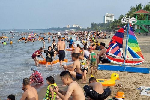 Vừa đẹp vừa không quá tốn kém, những bãi biển này luôn đông khách vào dịp hè