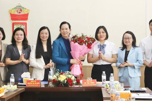 TYM cần giúp phụ nữ nông thôn tự tin tiếp cận nguồn vốn chính thống để tránh xa tín dụng đen