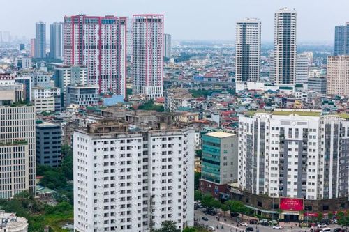 Bất động sản bùng nổ nguồn cung và nỗi lo tắc nghẽn dòng tiền