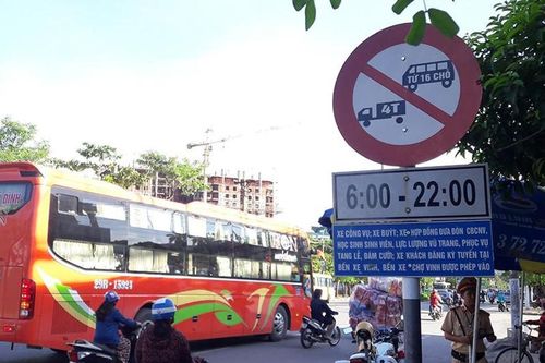 Hà Nội xử lý xe khách dừng đỗ chờ đến giờ vào khu vực hạn chế