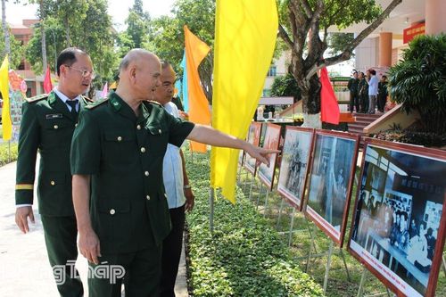50 năm trọn nghĩa tình