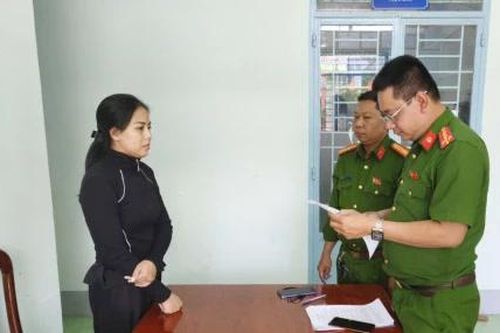 Vận động nhiều đối tượng truy nã ra đầu thú