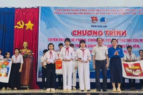 Tỉnh đoàn Gia Lai tuyên truyền về phòng-chống ma túy cho học sinh các xã biên giới