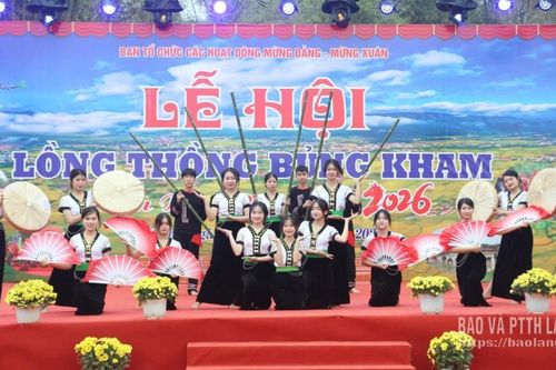 Học văn hóa truyền thống qua lễ hội