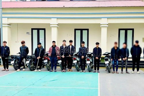 Công an phường Cam Đường triệu tập 12 đối tượng gây rối trật tự công cộng