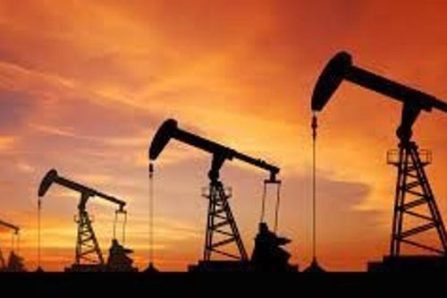 Giá dầu Brent tăng hơn 9%, vượt ngưỡng 100 USD/thùng phiên sáng 12/3