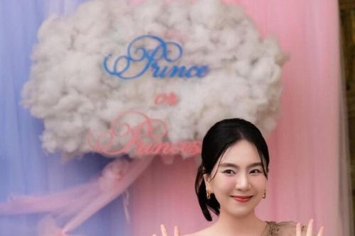 MC Mai Ngọc thông báo tin vui gia đình, mẹ chồng gây sốt với vóc dáng trẻ trung