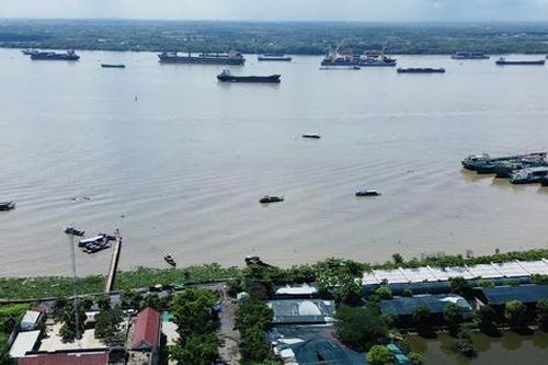 Chạy tàu thử nghiệm trên sông Nhà Bè để đánh giá an toàn cầu Phú Mỹ 2