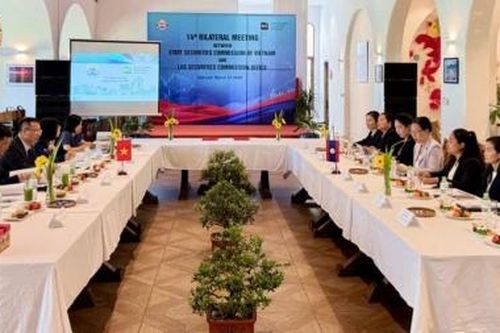 Tăng cường hợp tác phát triển thị trường vốn Việt Nam - Lào