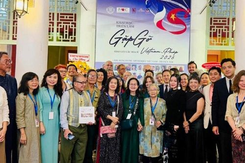 Đối thoại văn hóa Đông - Tây trong triển lãm 'Gặp gỡ Việt - Pháp 2026'