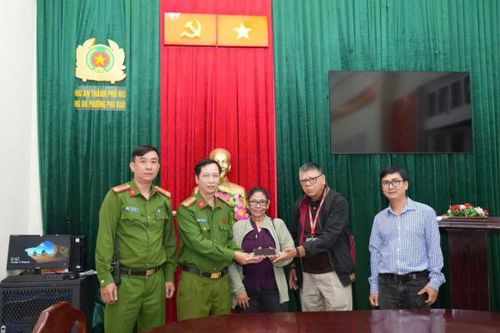 Đối tượng cướp giật điện thoại của du khách nước ngoài sa lưới