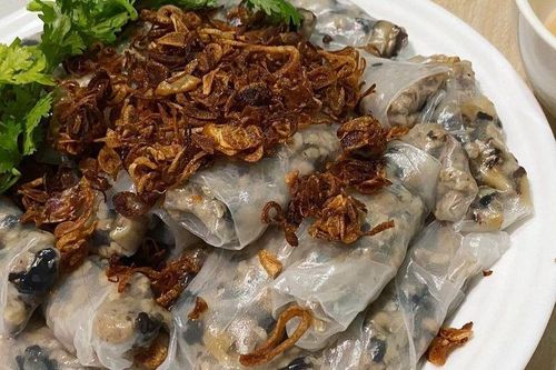 Món ăn vặt trên gánh hàng rong khiến hai nhà văn nổi tiếng phải tốn giấy mực ca ngợi: Điều đặc biệt giấu trong bát nước chấm