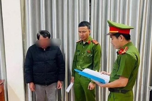 Khởi tố chủ cơ sở sản xuất giò chả sử dụng hàn the