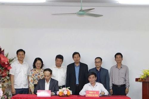 Bệnh viện Y học cổ truyền Hà Đông ký kết hỗ trợ chuyên môn với Trạm Y tế phường Hà Đông