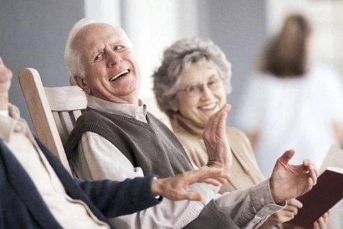 Tái hôn tuổi trung niên: Chọn người 'hợp ý' hay người 'có tiền'?