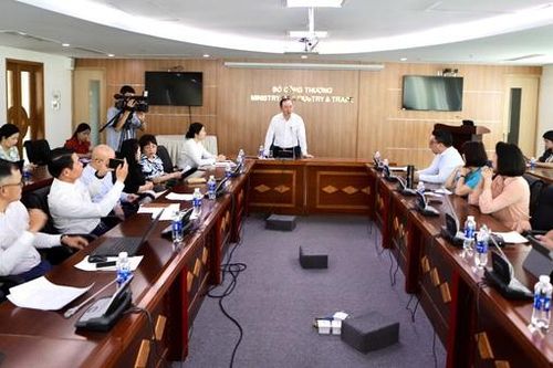 Doanh nghiệp phía Nam kiến nghị giải pháp ổn định thị trường trước biến động giá nhiên liệu